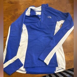 EUC north face pull over size xs